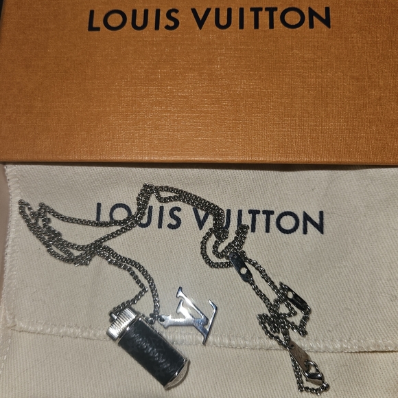 louis vuitton eclipse necklace